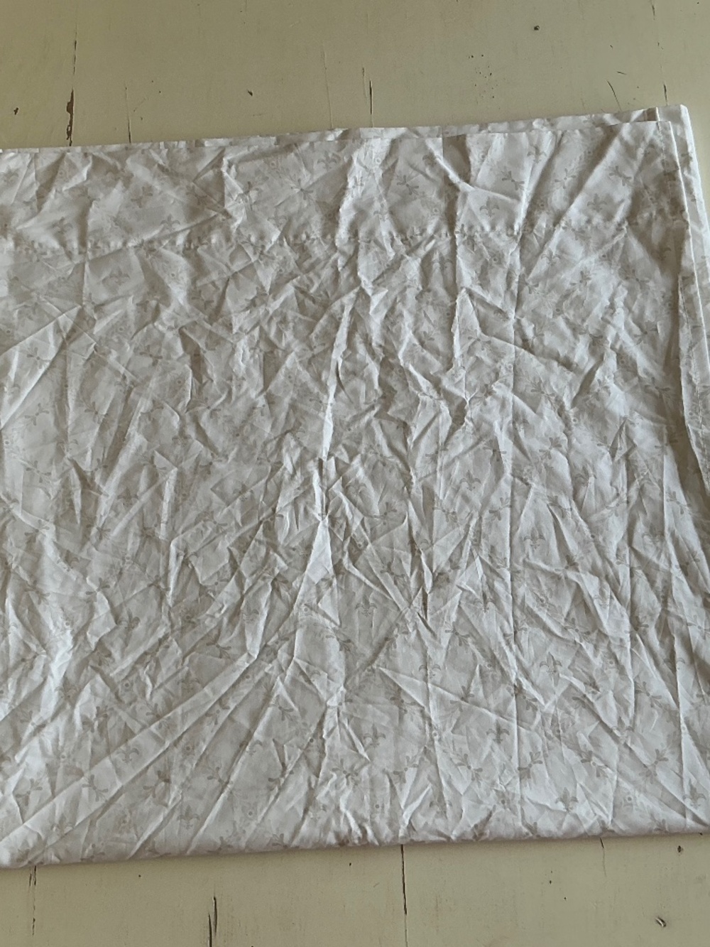 NWOT Historic Royal Palaces Fleur De Lis White Beige Cal King Flat Sheet ONLY